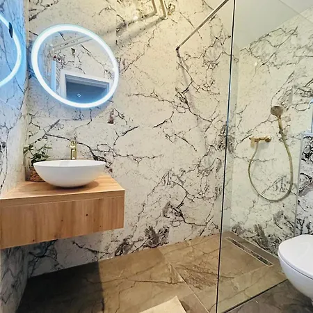 아파트 Apartma Naty *